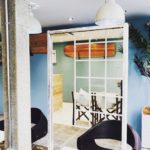 ウッドサーフボード『アライア』美容院でオシャレにディスプレイ